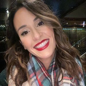 Meet your Posher, Cortney